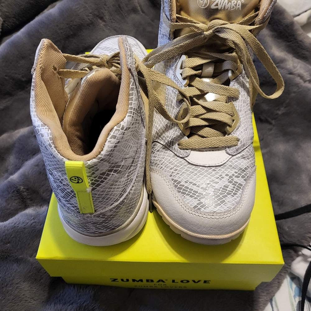 Zumba Fitness Women's White and Beige Sneakers Size 8